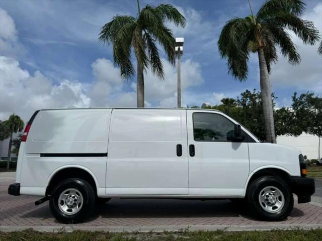 2022 Chevrolet Express Cargo Van RWD 2500 Regular Wheelbase WT