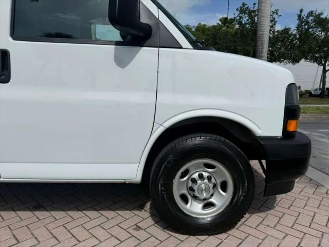 2022 Chevrolet Express Cargo Van RWD 2500 Regular Wheelbase WT