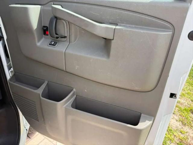 2022 Chevrolet Express Cargo Van RWD 2500 Regular Wheelbase WT
