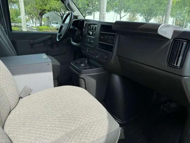 2022 Chevrolet Express Cargo Van RWD 2500 Regular Wheelbase WT