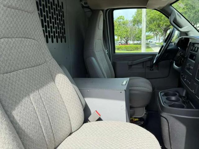 2022 Chevrolet Express Cargo Van RWD 2500 Regular Wheelbase WT