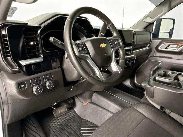 2025 Chevrolet Silverado 2500HD 4WD Crew Cab Standard Bed LT