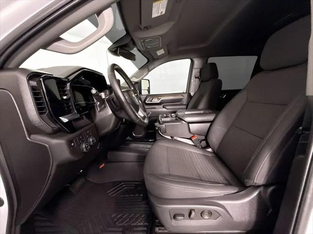 2025 Chevrolet Silverado 2500HD 4WD Crew Cab Standard Bed LT