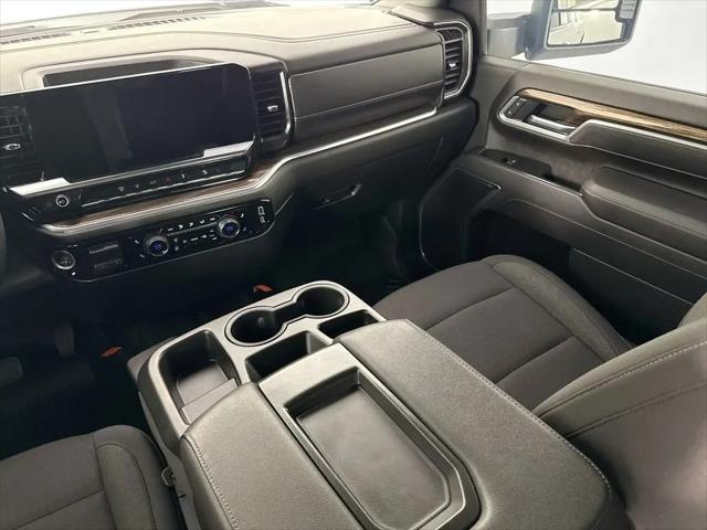 2025 Chevrolet Silverado 2500HD 4WD Crew Cab Standard Bed LT