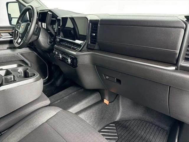 2025 Chevrolet Silverado 2500HD 4WD Crew Cab Standard Bed LT