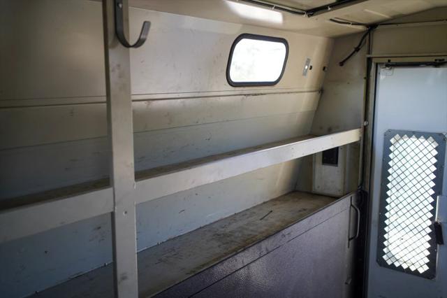 2016 Ford E-450 Cutaway Base