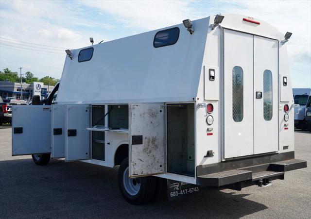 2016 Ford E-450 Cutaway Base