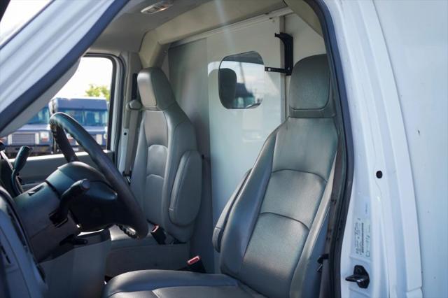 2016 Ford E-450 Cutaway Base