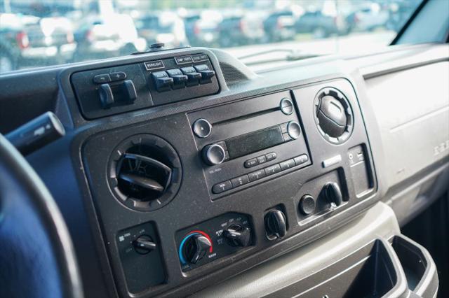 2016 Ford E-450 Cutaway Base