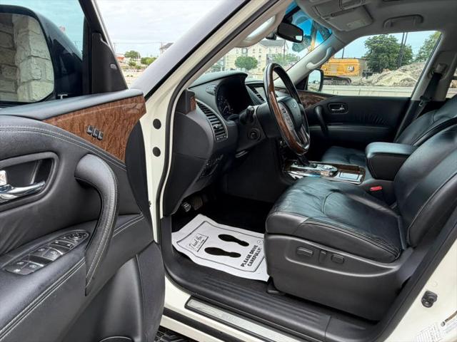 2016 INFINITI QX80 Base