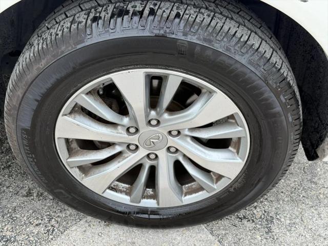 2016 INFINITI QX80 Base