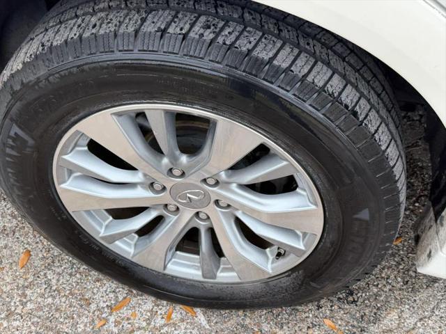 2016 INFINITI QX80 Base