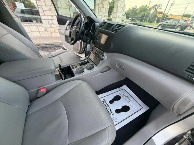 2011 Toyota Highlander Base