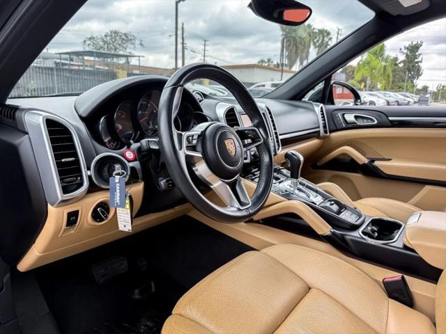 2016 Porsche Cayenne Base