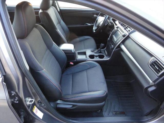 2016 Toyota Camry SE
