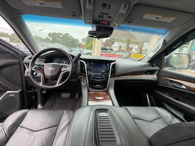 2019 Cadillac Escalade Luxury