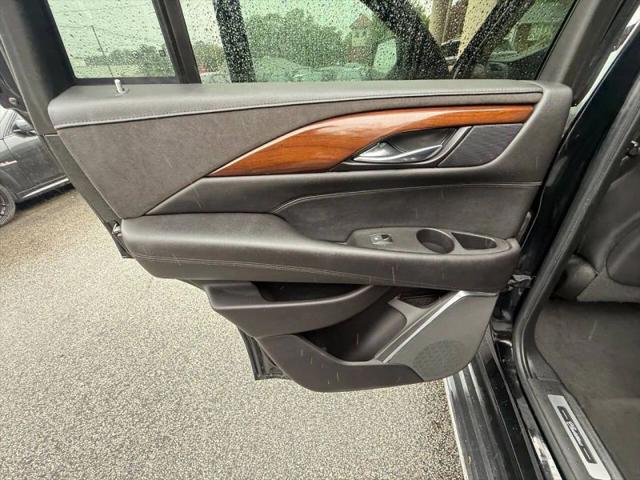 2019 Cadillac Escalade Luxury