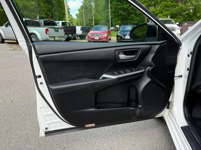 2017 Toyota Camry SE