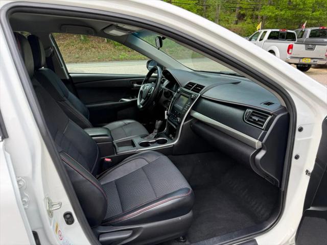 2017 Toyota Camry SE