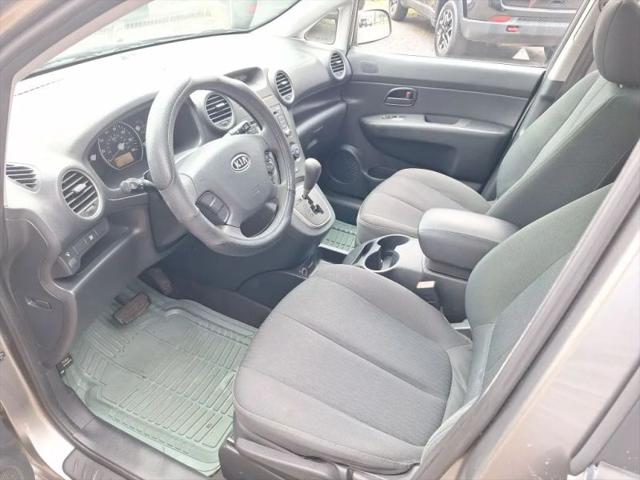 2009 Kia Rondo LX