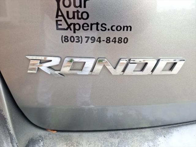 2009 Kia Rondo LX