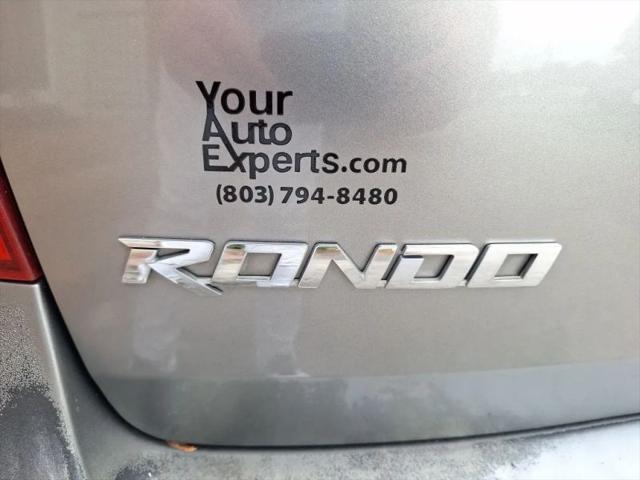 2009 Kia Rondo LX