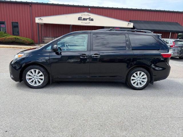 2017 Toyota Sienna LE 7 Passenger