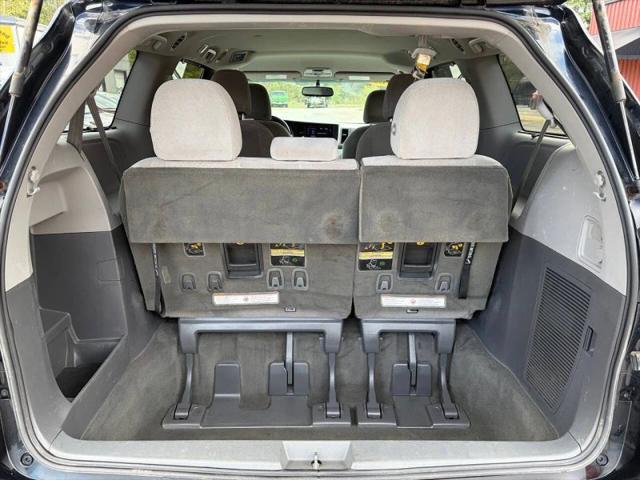 2017 Toyota Sienna LE 7 Passenger