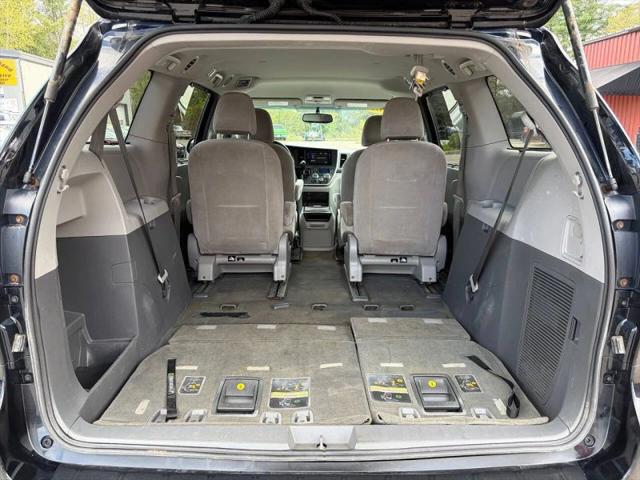 2017 Toyota Sienna LE 7 Passenger