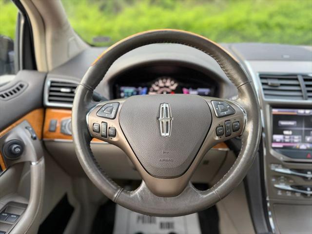 2013 Lincoln MKX Base