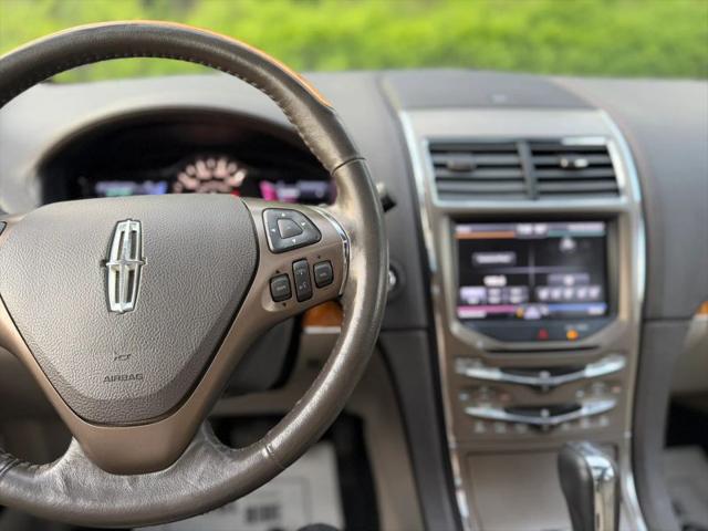 2013 Lincoln MKX Base