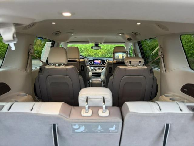 2017 Chrysler Pacifica Touring-L Plus