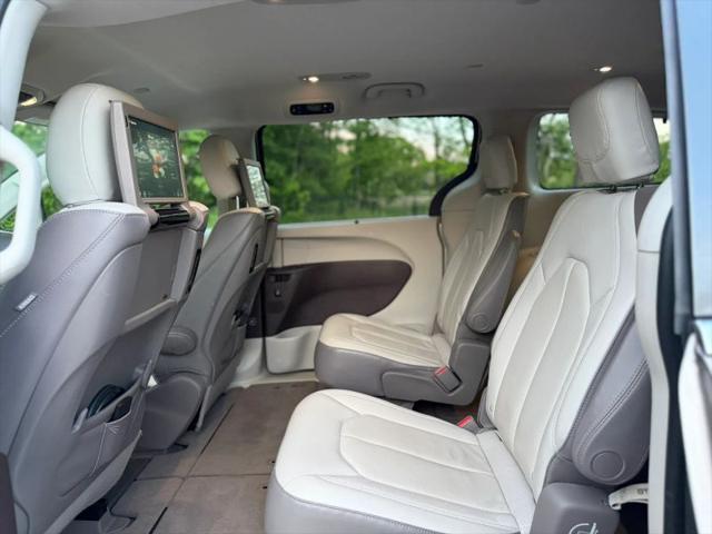 2017 Chrysler Pacifica Touring-L Plus