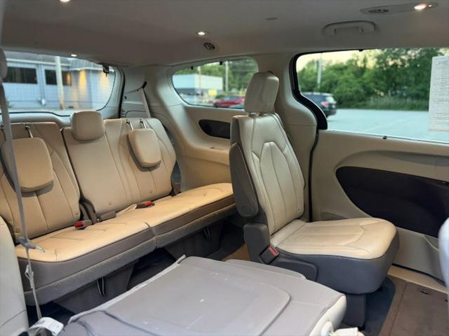 2017 Chrysler Pacifica Touring-L Plus