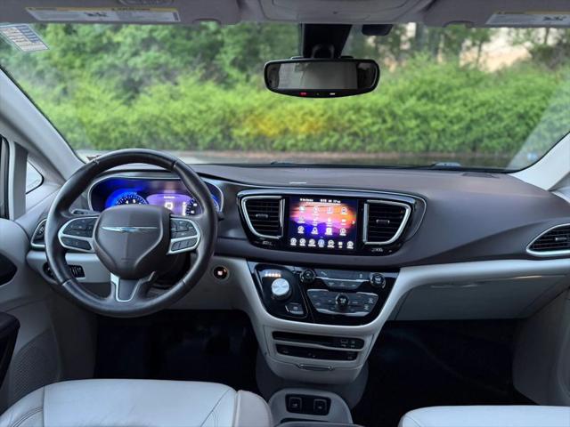 2017 Chrysler Pacifica Touring-L Plus