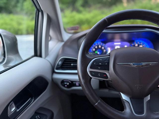 2017 Chrysler Pacifica Touring-L Plus