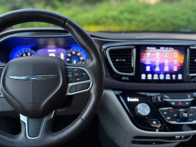2017 Chrysler Pacifica Touring-L Plus