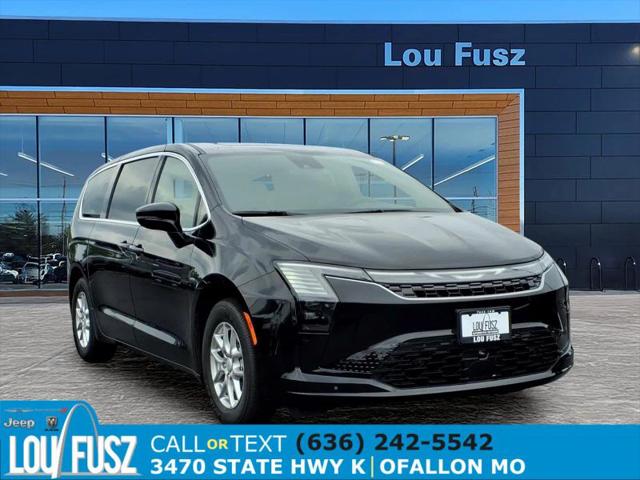 2027 Chrysler Pacifica Select for sale in O Fallon, MO