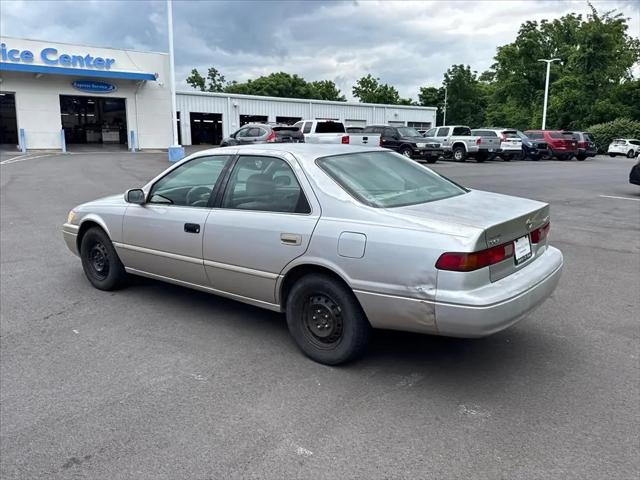 1998 Toyota Camry LE