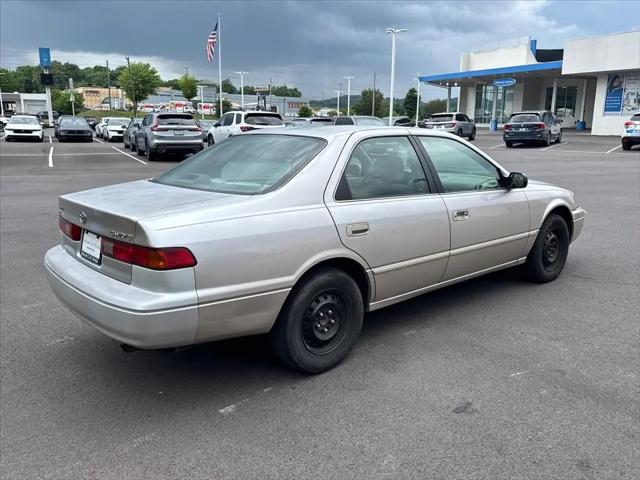 1998 Toyota Camry LE