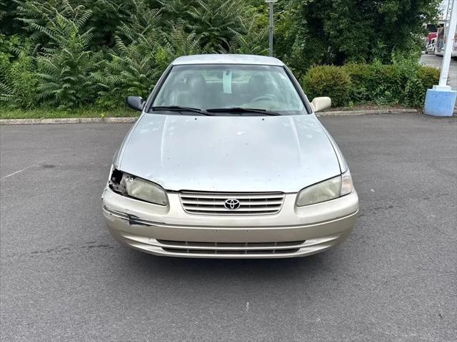 1998 Toyota Camry LE