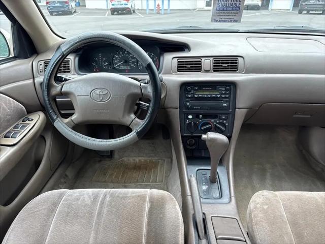 1998 Toyota Camry LE