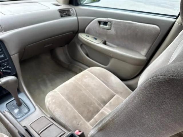 1998 Toyota Camry LE