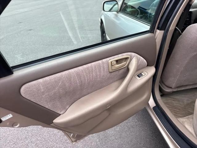 1998 Toyota Camry LE