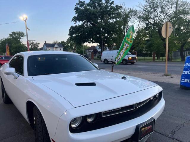 2019 Dodge Challenger SXT AWD