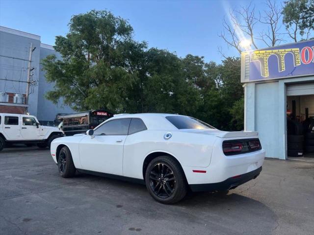 2019 Dodge Challenger SXT AWD