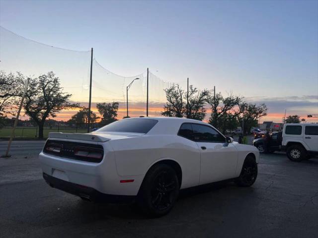 2019 Dodge Challenger SXT AWD