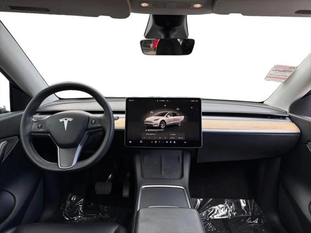 2022 Tesla Model Y Long Range Dual Motor All-Wheel Drive