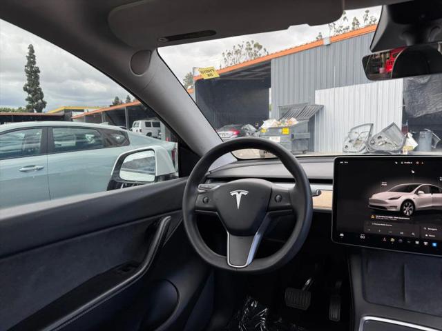 2022 Tesla Model Y Long Range Dual Motor All-Wheel Drive