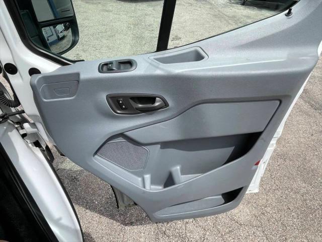 2018 Ford Transit w/60/40 Side Door w/RWB